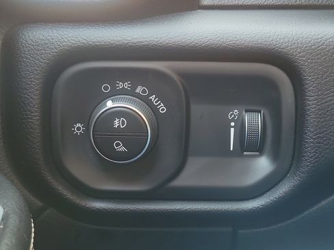 Used 2024 RAM 2500 Big Horn w/ Night Edition image 27