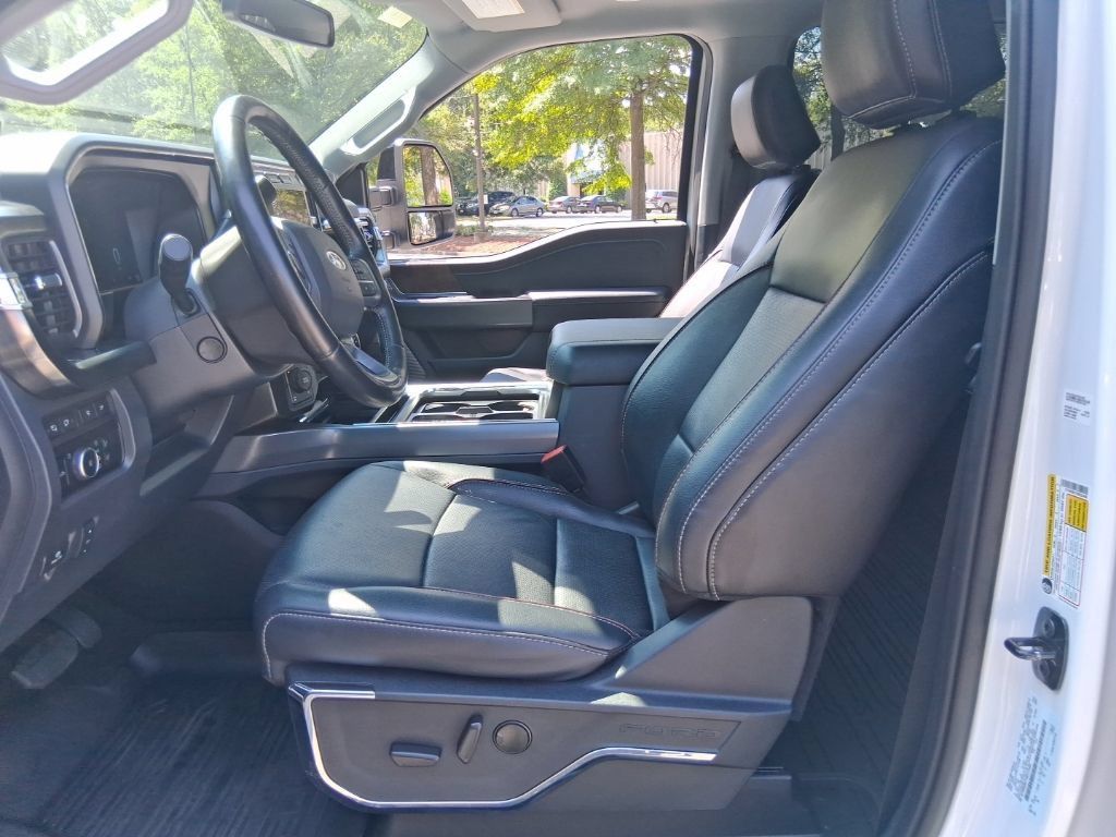 Used 2024 Ford F250 Lariat w/ Lariat Ultimate Package AWD/4WD image 10