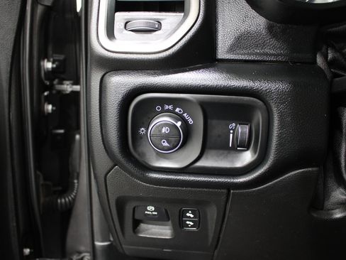 Used 2020 RAM 1500 Rebel w/ Rebel Level 1 Equipment Group AWD/4WD image 8