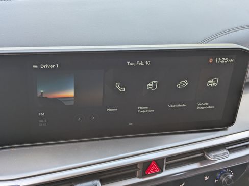 Certified 2025 Kia Sorento LX image 24