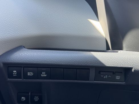 Certified 2023 Toyota Sienna XLE w/ XLE Plus Package image 34