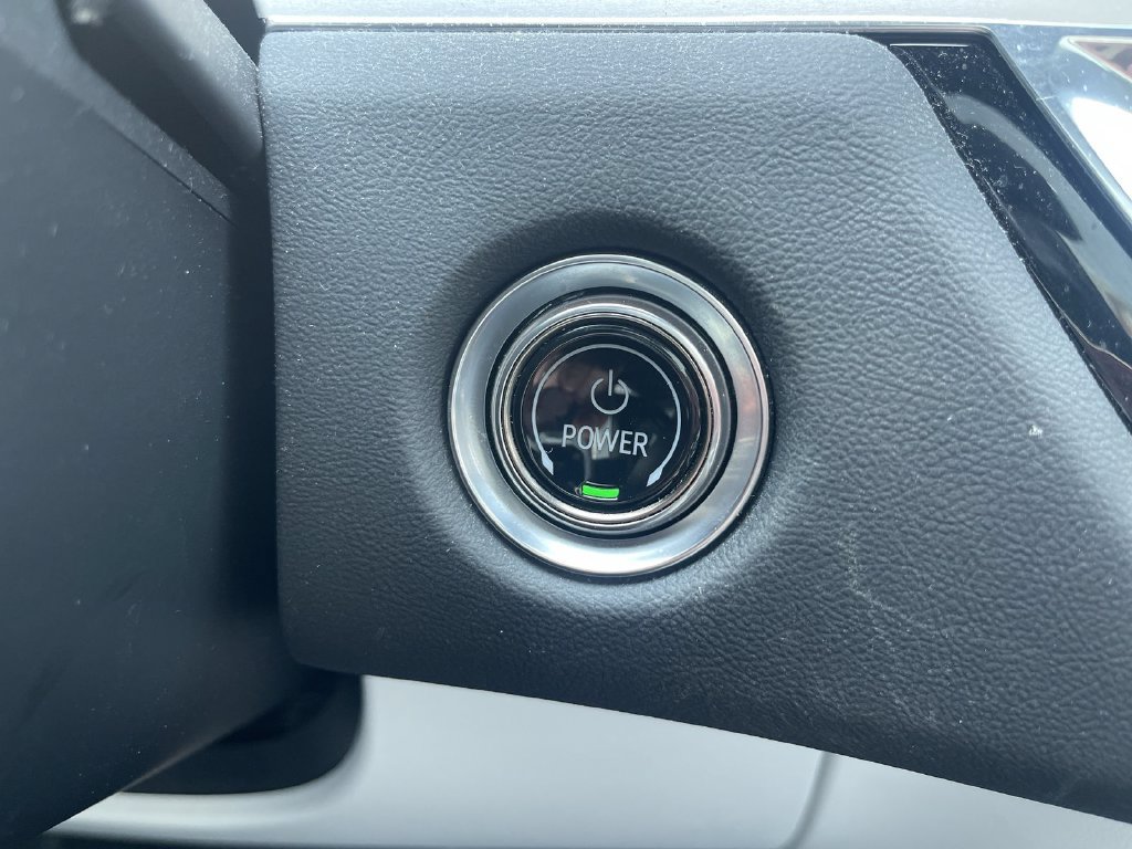 Certified 2024 Cadillac Lyriq Sport AWD/4WD image 15