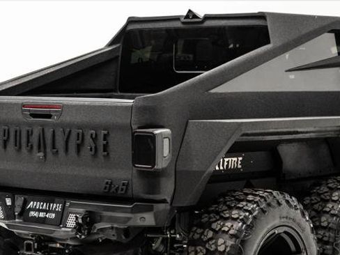 Used 2026 Jeep Gladiator Sport image 10