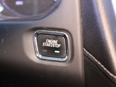 Used 2018 GMC Acadia SLT image 26