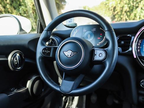Used 2024 MINI Cooper 2-Door Hardtop FWD image 19