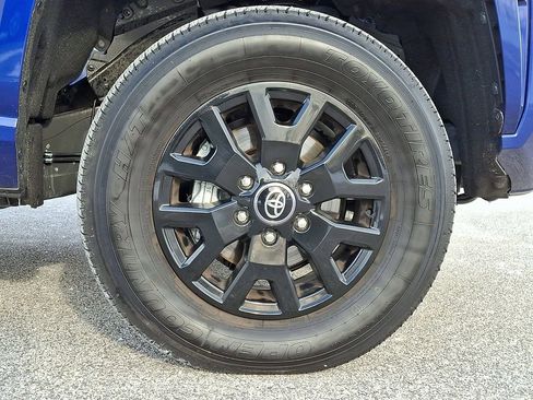 Used 2025 Toyota Tacoma SR5 image 11