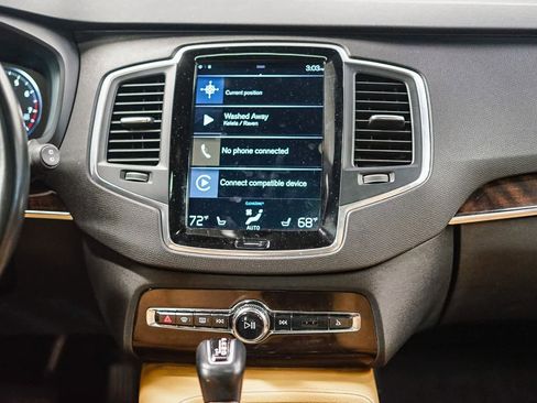 Used 2019 Volvo XC90 T6 Momentum w/ Protection Package Premier image 14