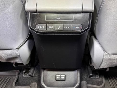 Certified 2023 Toyota Highlander XLE AWD/4WD image 52