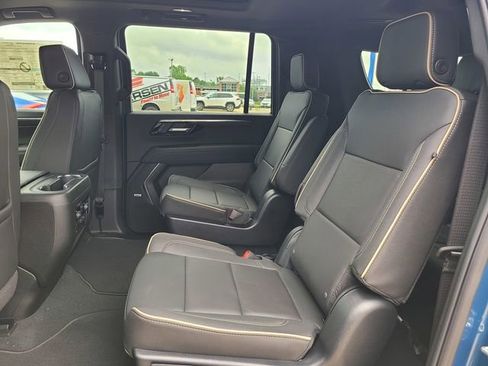 New 2025 Chevrolet Suburban Premier w/ Sun And Tow Package image 15