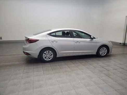 Used 2019 Hyundai Elantra SE w/ Cargo Package FWD image 10