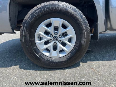 Used 2024 Nissan Frontier SV AWD/4WD image 25
