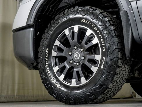 Used 2019 Nissan Titan PRO-4X image 55