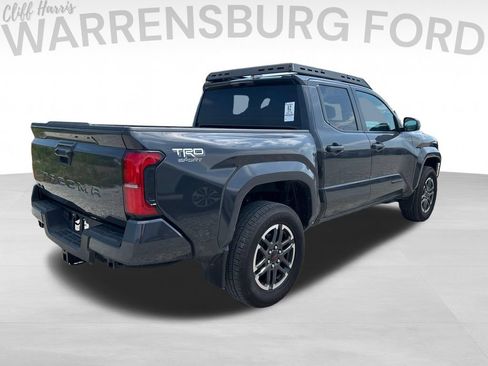 Used 2024 Toyota Tacoma TRD Sport AWD/4WD image 7