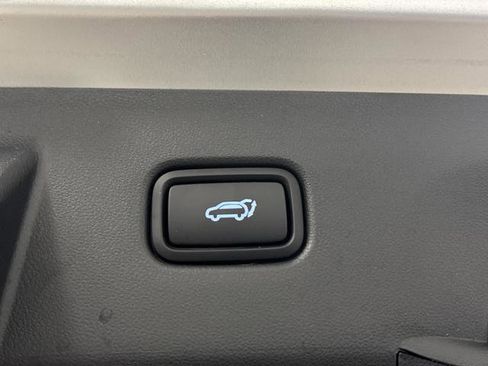 Used 2024 Hyundai Tucson Limited image 16