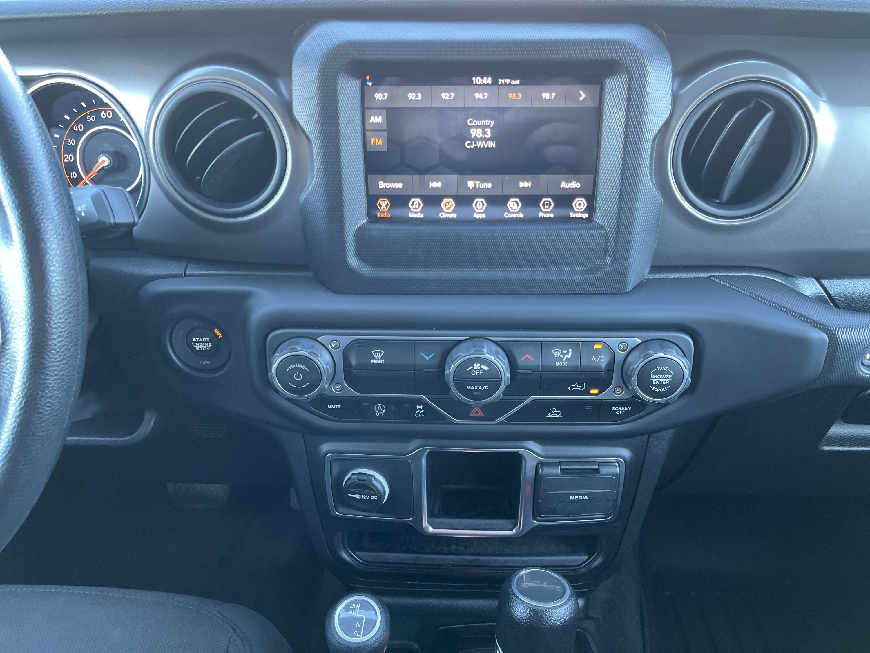 Used 2023 Jeep Gladiator Sport w/ Trailer Tow Package AWD/4WD image 23