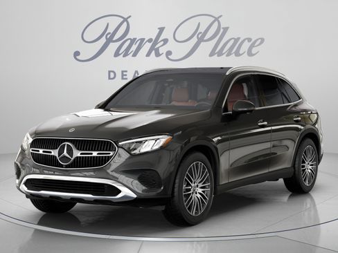 Used 2026 Mercedes-Benz GLC 300 4MATIC image 2