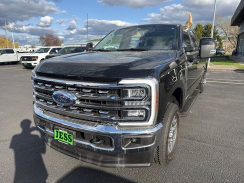 Certified 2025 Ford F350 Lariat w/ Camper Package AWD/4WD image 20
