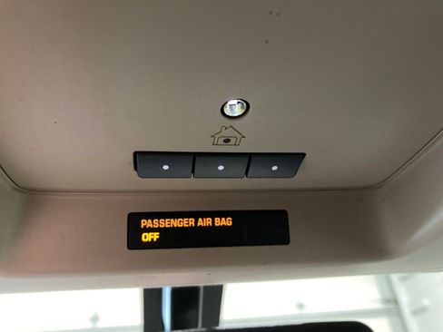 Used 2018 GMC Sierra 1500 SLT w/ SLT Premium Package image 33