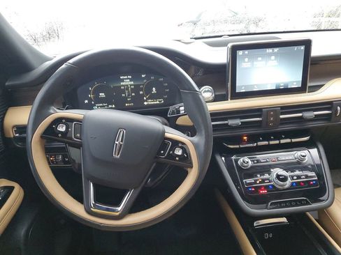 Used 2022 Lincoln Corsair Reserve image 29