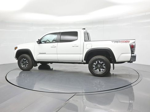 Used 2023 Toyota Tacoma TRD Off-Road image 6