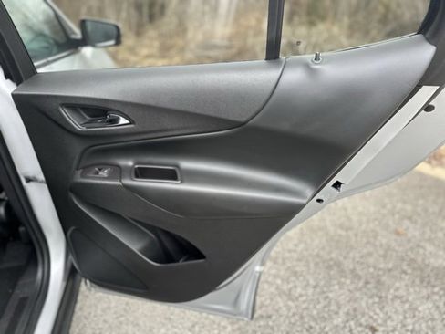 Used 2018 Chevrolet Equinox LT image 20