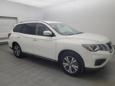 Used 2018 Nissan Pathfinder SL FWD image 11