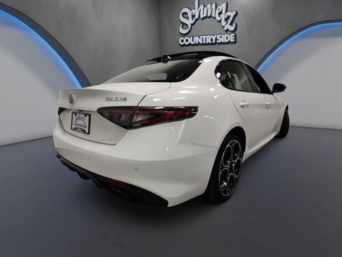Used 2024 Alfa Romeo Giulia Veloce image 15