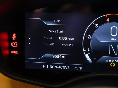 Used 2020 McLaren GT RWD image 38
