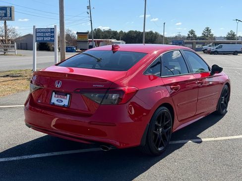 Used 2023 Honda Civic Sport image 3