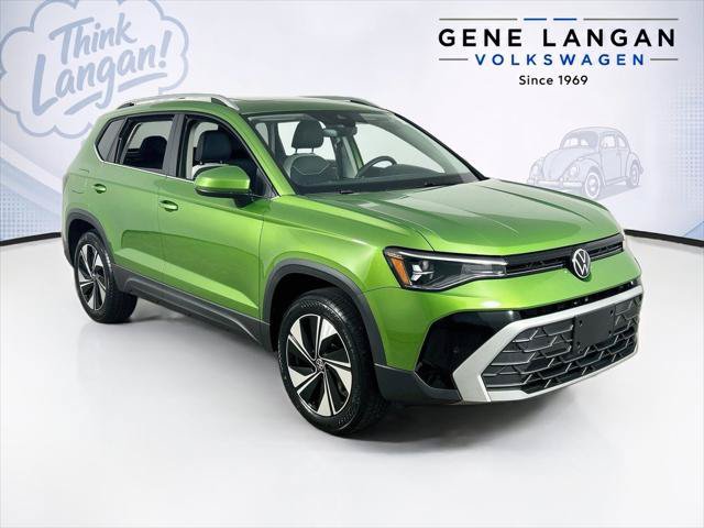 New 2027 Volkswagen Taos SE AWD/4WD image 3