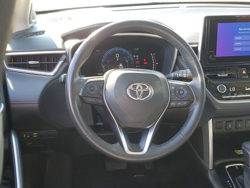 Used 2023 Toyota Corolla Cross XLE w/ Convenience Package AWD/4WD image 12