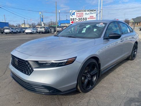 Used 2023 Honda Accord Sport image 6