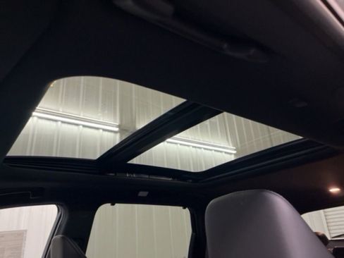 Certified 2025 INFINITI QX60 Luxe w/ Vision Package image 5