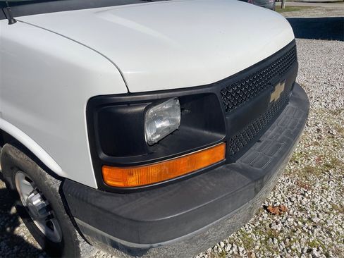 Used 2014 Chevrolet Express 2500 2500 Cargo image 41
