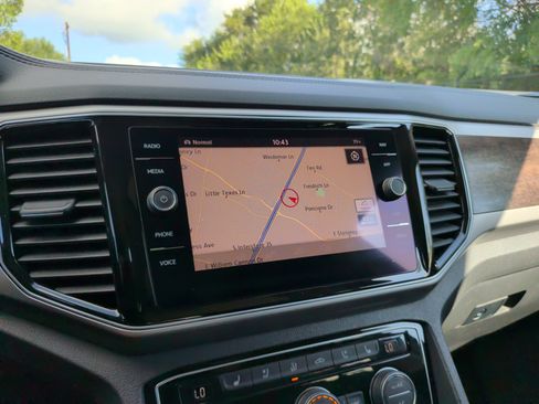 Used 2018 Volkswagen Atlas SEL Premium AWD/4WD image 17