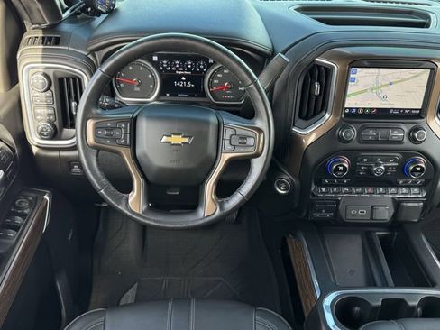 Used 2021 Chevrolet Silverado 2500 High Country w/ Technology Package AWD/4WD image 11