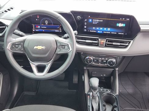 Used 2026 Chevrolet TrailBlazer LT w/ Convenience Package FWD image 27