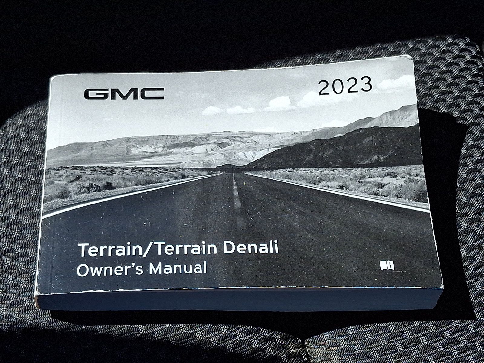 Certified 2023 GMC Terrain SLE w/ Driver Convenience Package AWD/4WD image 26