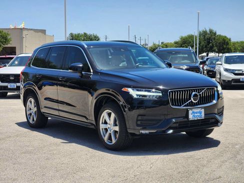 Used 2020 Volvo XC90 T6 Momentum AWD/4WD image 3