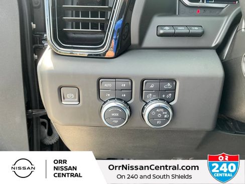 Used 2023 GMC Sierra 1500 AT4 w/ Technology Package AWD/4WD image 17