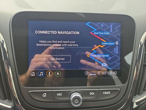 Used 2022 Chevrolet Equinox RS w/ Infotainment Package AWD/4WD image 22