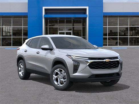 New 2026 Chevrolet Trax LS w/ LS Convenience Package image 8