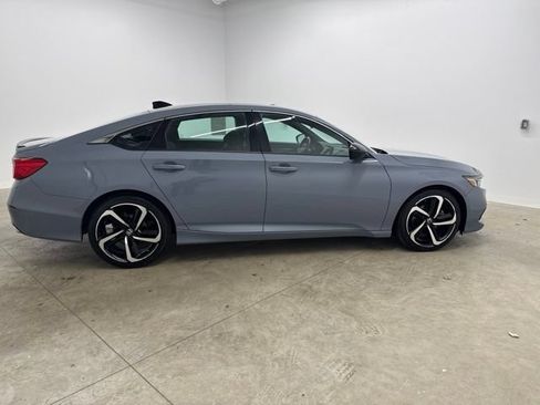 Used 2022 Honda Accord Sport image 4