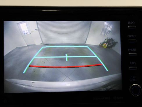 Used 2022 Toyota Highlander XLE image 29