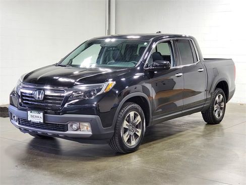 Used 2017 Honda Ridgeline RTL-E image 2