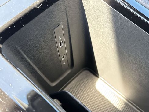 New 2026 Volkswagen Tiguan SEL R-Line AWD/4WD image 29