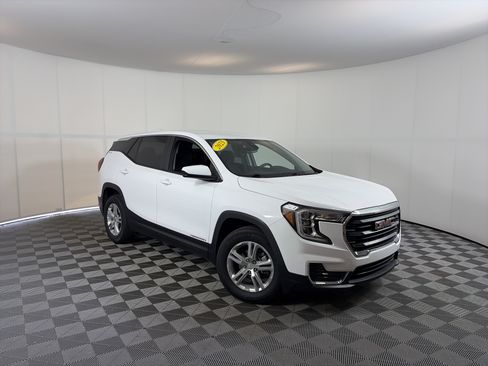 Used 2023 GMC Terrain SLE FWD image 24