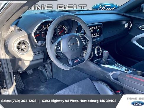 Used 2018 Chevrolet Camaro SS image 12
