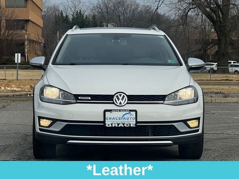 Used 2018 Volkswagen Golf Alltrack S image 12