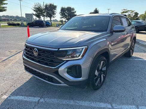 Used 2026 Volkswagen Atlas Cross Sport SE AWD/4WD image 12